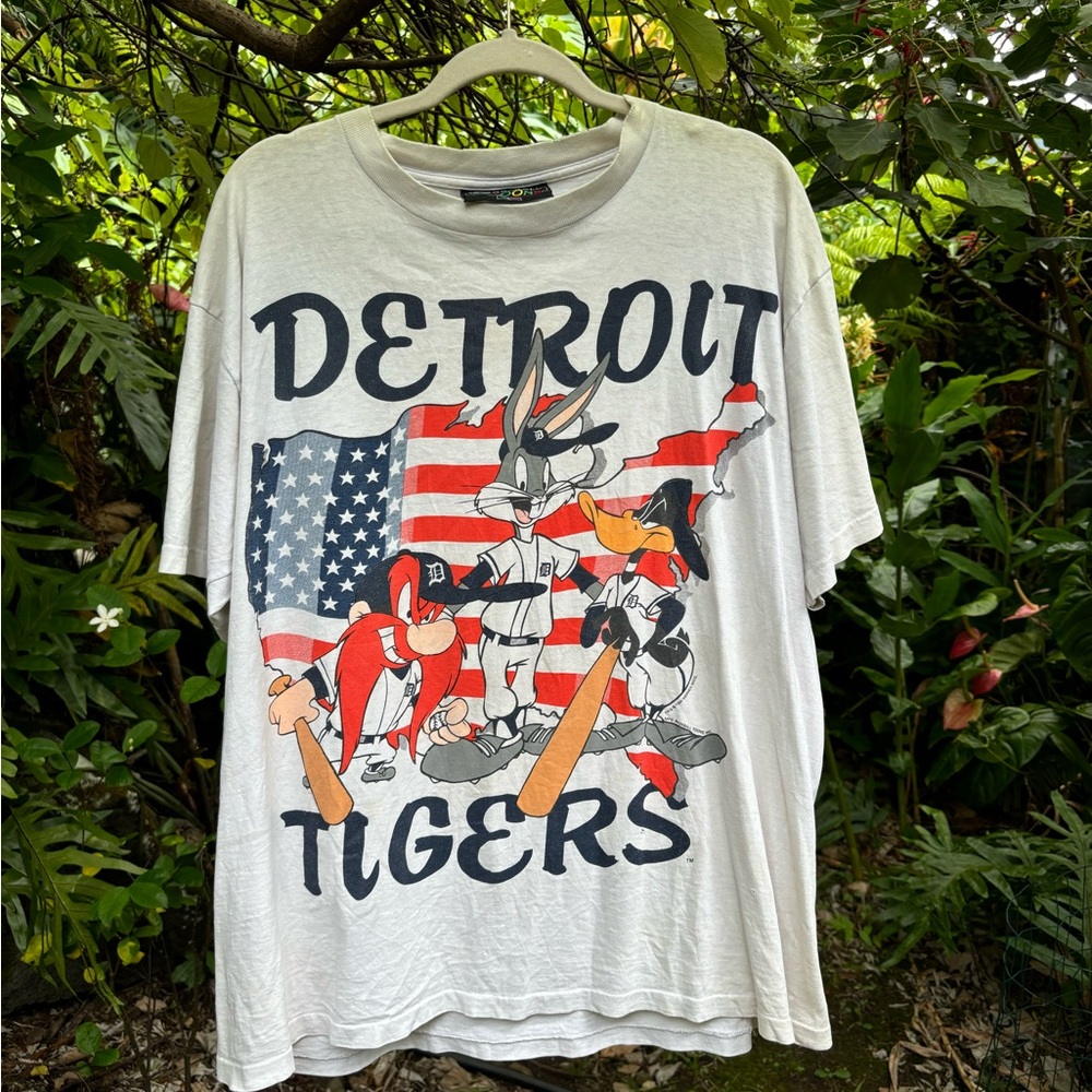 Vintage Looney Tunes X Detroit Tigers Tee